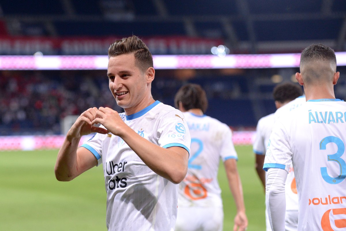 Ligue1's tweet photo. 📸 La célébration de @FlorianThauvin après l'ouverture du score de l'@OM_Officiel !

#PSGOM https://t.co/KqLuX4Koam