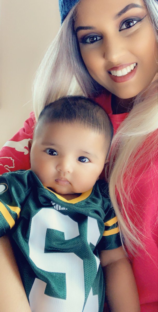 PrincessSmurfyy's tweet photo. #GoPackGo #NFL #FootballDay https://t.co/QqtywvnYj2