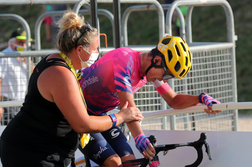 #ElTourPorCaracol l Rigoberto Urán: “solo mi mujer, mi mamá y los dos perros apostaban por mí” en el Tour de Francia buff.ly/2DVsF7l