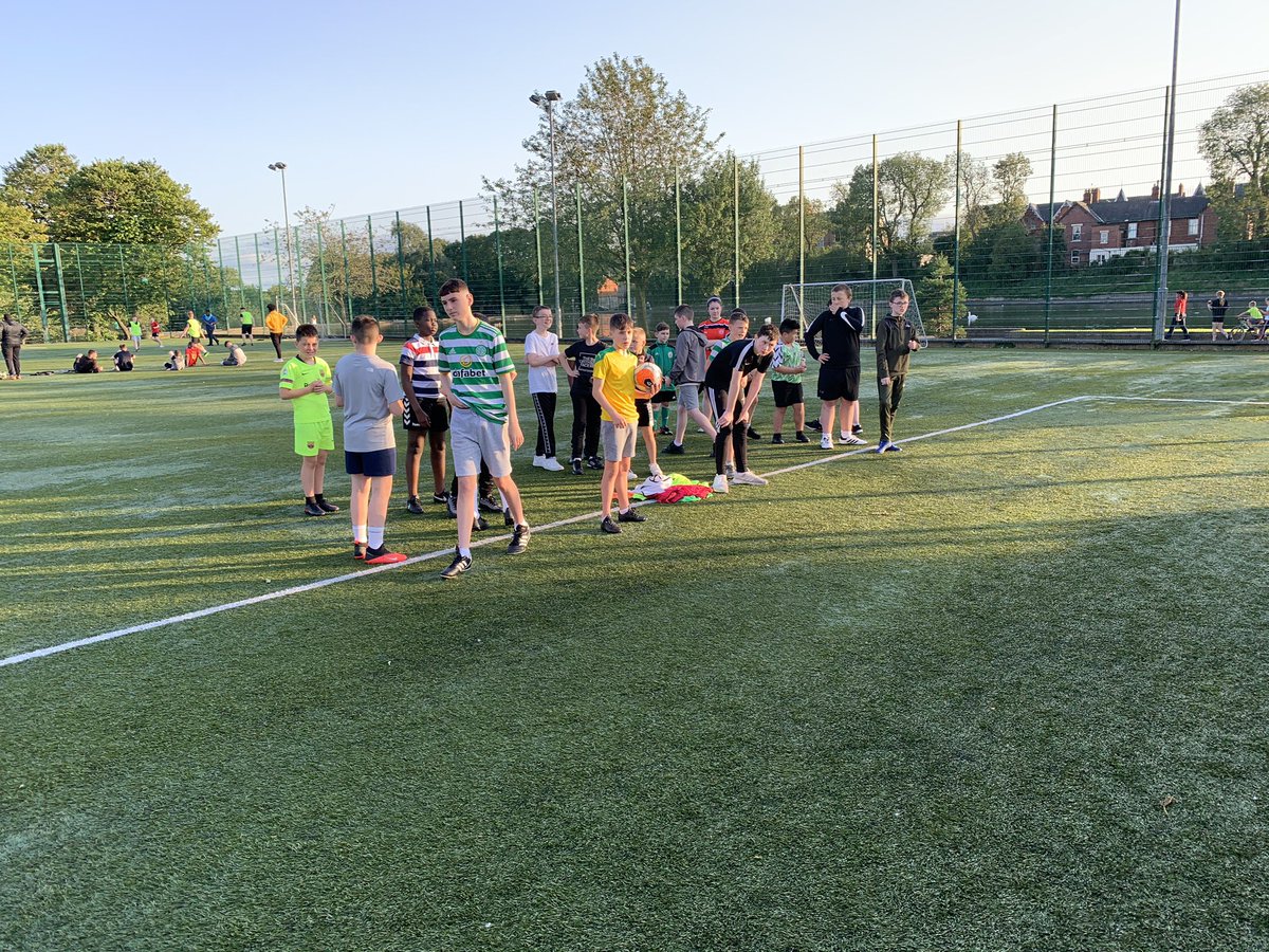CentreHoly's tweet photo. Over 70 young people tonight as part of our engagement - 38 Friday &amp; 65 Saturday . @eayouthservice @YouthWorkAll https://t.co/4mfGGB6oWT