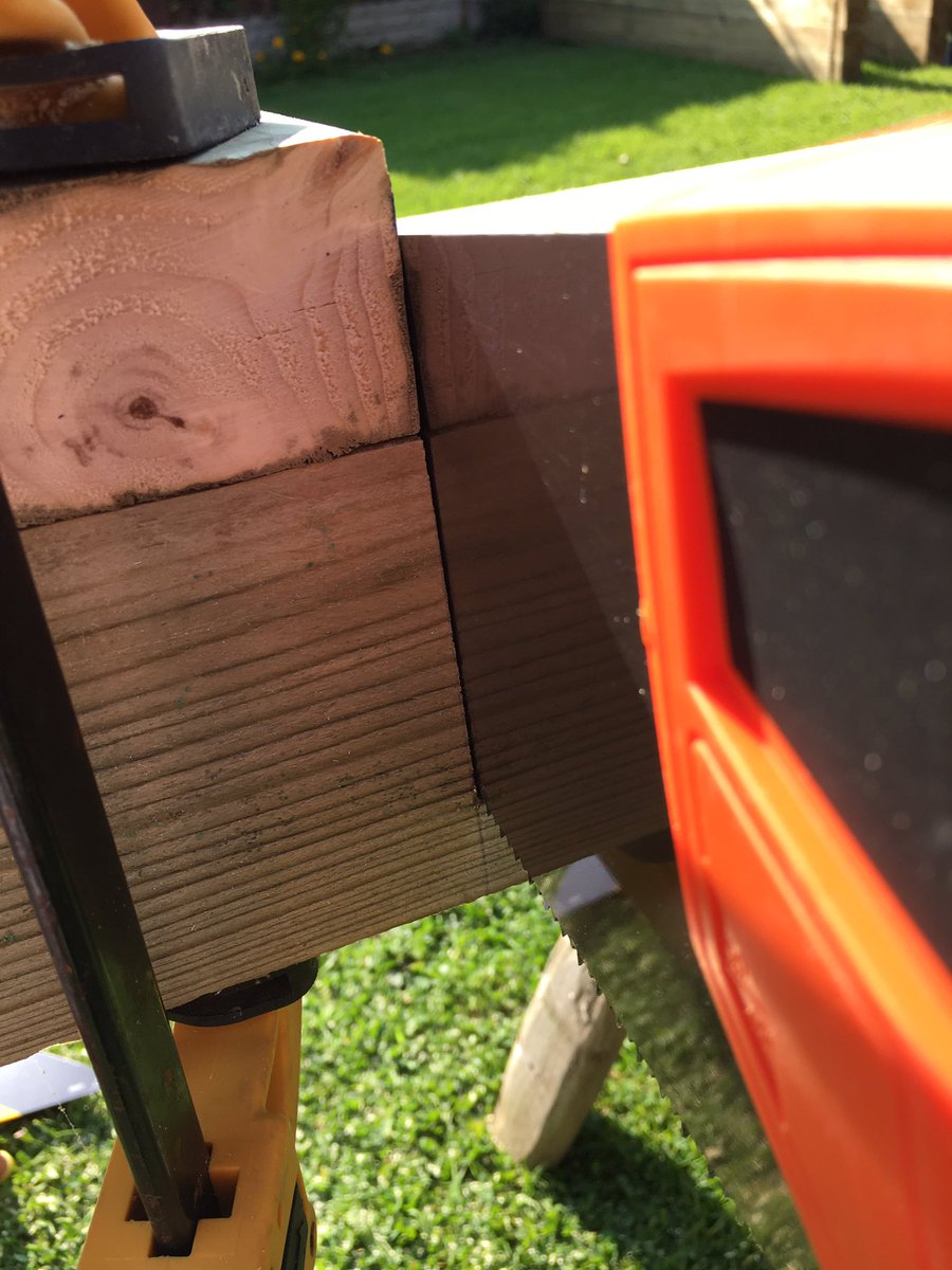 kerry_truman's tweet photo. as a consequence of moving the old shed and onto a new frame raised with #QuickJacks.. I am now tasked to build a raised border made from these sleepers.. not the heavy and more costly Oak variety, but still about 35kg.. I knew I should have got workhorses..!? #MakersHour 😆 https://t.co/G7umfcoYjv