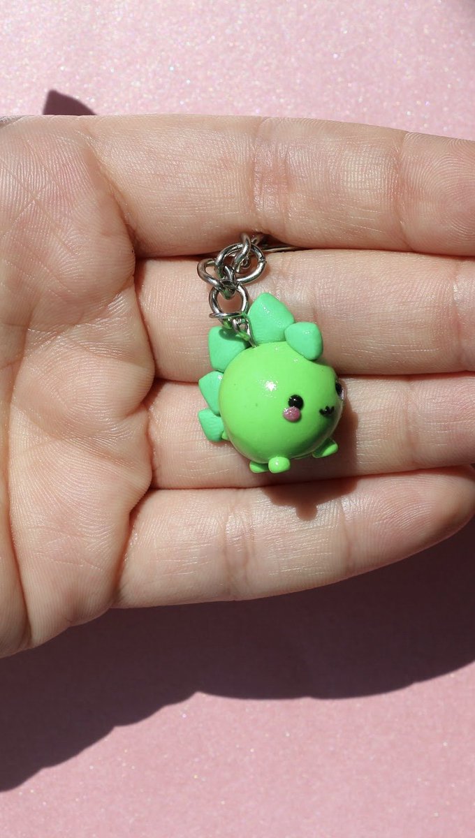 BonnyCreative's tweet photo. #Dino Anahtarlık🐊 oldukça korkutucu (!) görünüyor
#Kawaii dino

https://t.co/UIEBzwoS1K

#PolymerClay #polimerkil https://t.co/DmXRPo2Lsy