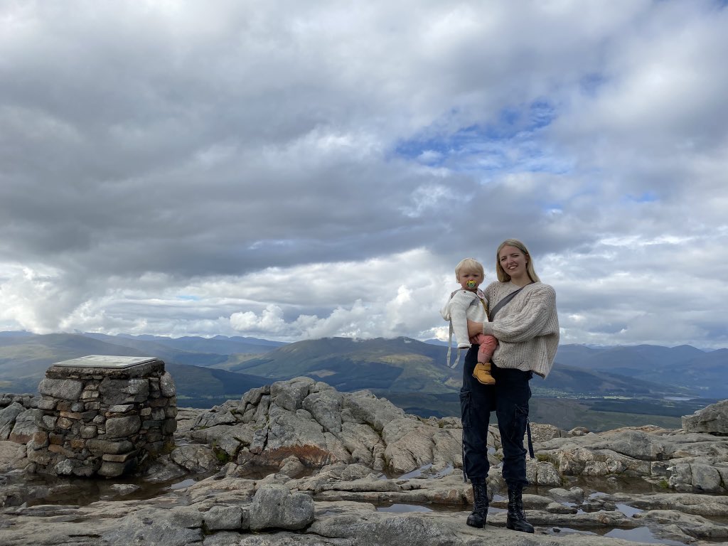 FloraKinchwaugh's tweet photo. @LGUK My beautiful and strong sister @ionamaekw ,  she has had a tough year, is a single amazing mother to a gorgeous one year old and about to start university to follow her dreams after thinking it might not happen. I’m so proud of you. 💪❤️ https://t.co/qLc39gDJje