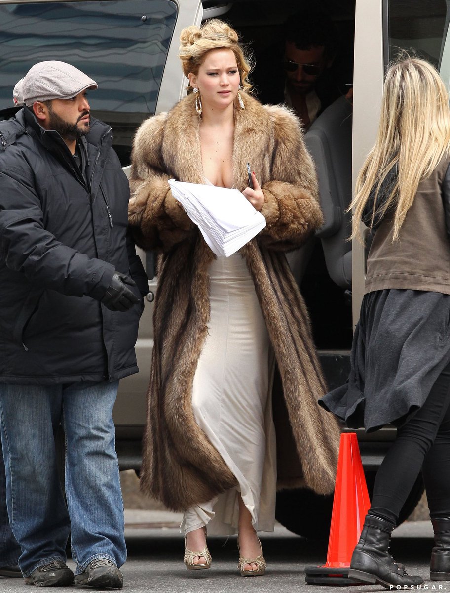 dibiasky's tweet photo. jennifer lawrence returning to set in six week this must be a dream https://t.co/fUGTzqhsfS