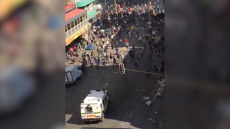 better_SA_fan's tweet photo. Date: 23 September 2020
Time: 10am
Departure point: PTA CBD, Church Square

Join the movement support the hashtags #23SeptemberCleanSA &amp; #PutSouthAfricansFirst march with us for a safer South Africa free of immigrant criminals!
 #zimbabwemustgo
#NigeriansMustGo
#VoetsekNigerians https://t.co/6YTzl8ieW3