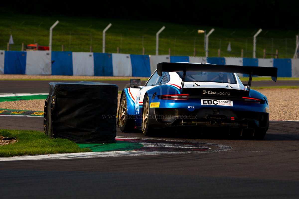 Inkedhandimages's tweet photo. Best looking car on the GT cup grid 😍 @GcatRacing https://t.co/2XYYPh8cOJ