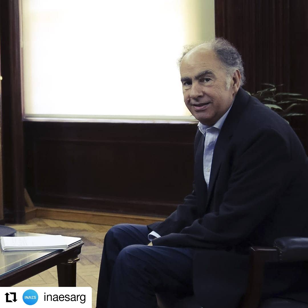 muchrosario's tweet photo. Desde nuestra Institución, lamentamos la pérdida del Ing. Mario Cafiero. Enviamos nuestras más sentidas condolencias a sus familiares y amigos. https://t.co/iqXuqNE3Jf