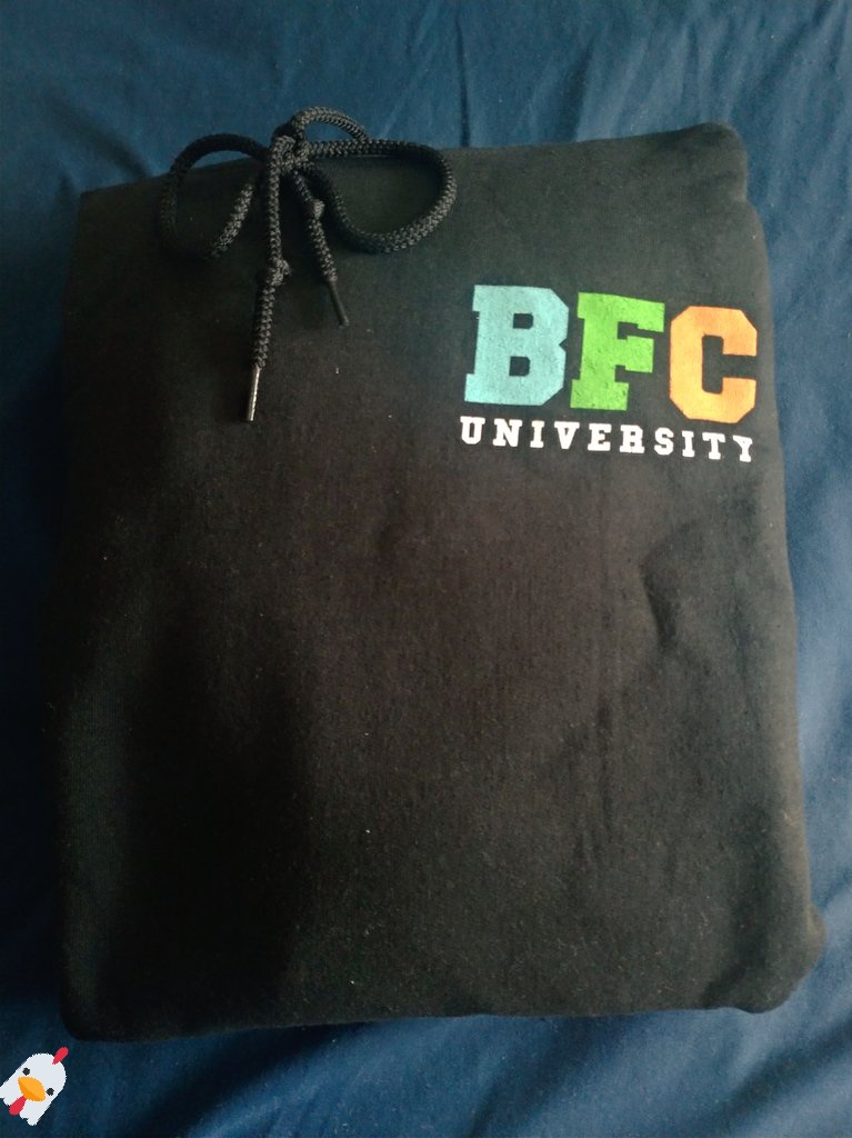 Lightscactus's tweet photo. @KYR_SP33DY Chic apparel AND an extensive variety of courses offered? Who WOULDN'T want to be apart of BFC University? 🐓❣️ https://t.co/64XXgULHfK