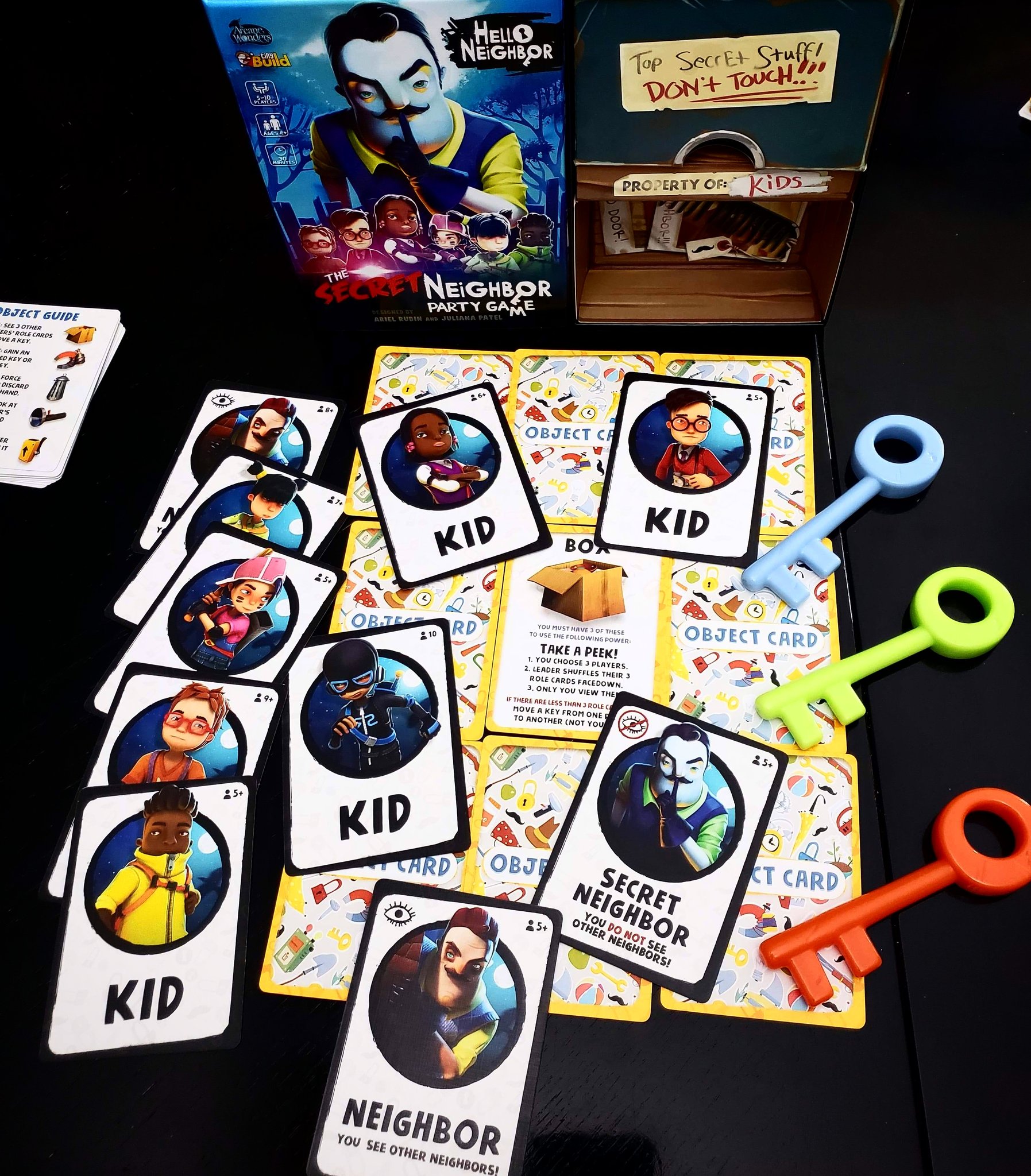 Hello Neighbor: The Secret Neighbor Party Game, Board Game