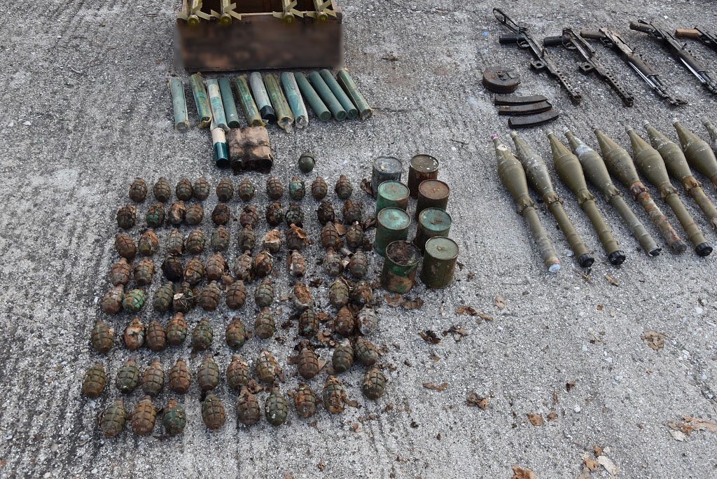 PotempkinBrain's tweet photo. “Large quantities of ammunition were found buried in a storage area, in an area of Kastoria, by police officers of the Kastoria Security Sub-Directorate.” #CopGhanima https://t.co/M2PBw7QdDI