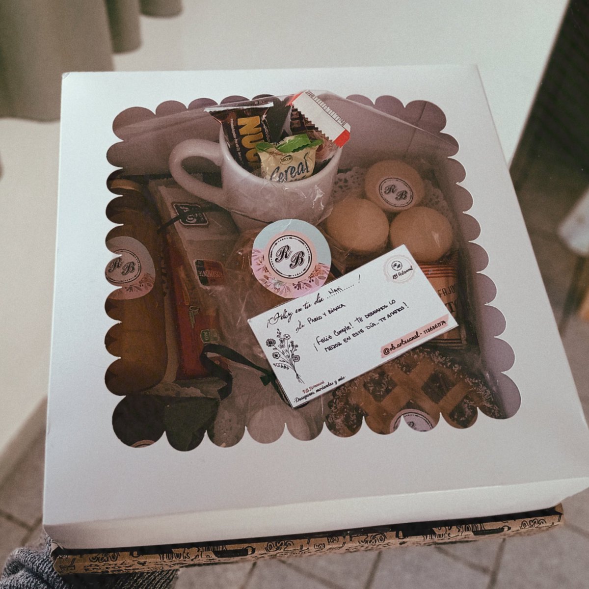 _robazan's tweet photo. ¡Hola gente! Pienso ser 100% goma con mi emprendimiento porque me mudé sola y necesito comer 😂. Agregué a mi emprendimiento desayunos y me encantaría que me ayuden compartiendo. Muchas gracias ❤️ (Ya estoy tomando pedidos para el día de la madre). https://t.co/DuI1bzW8EI