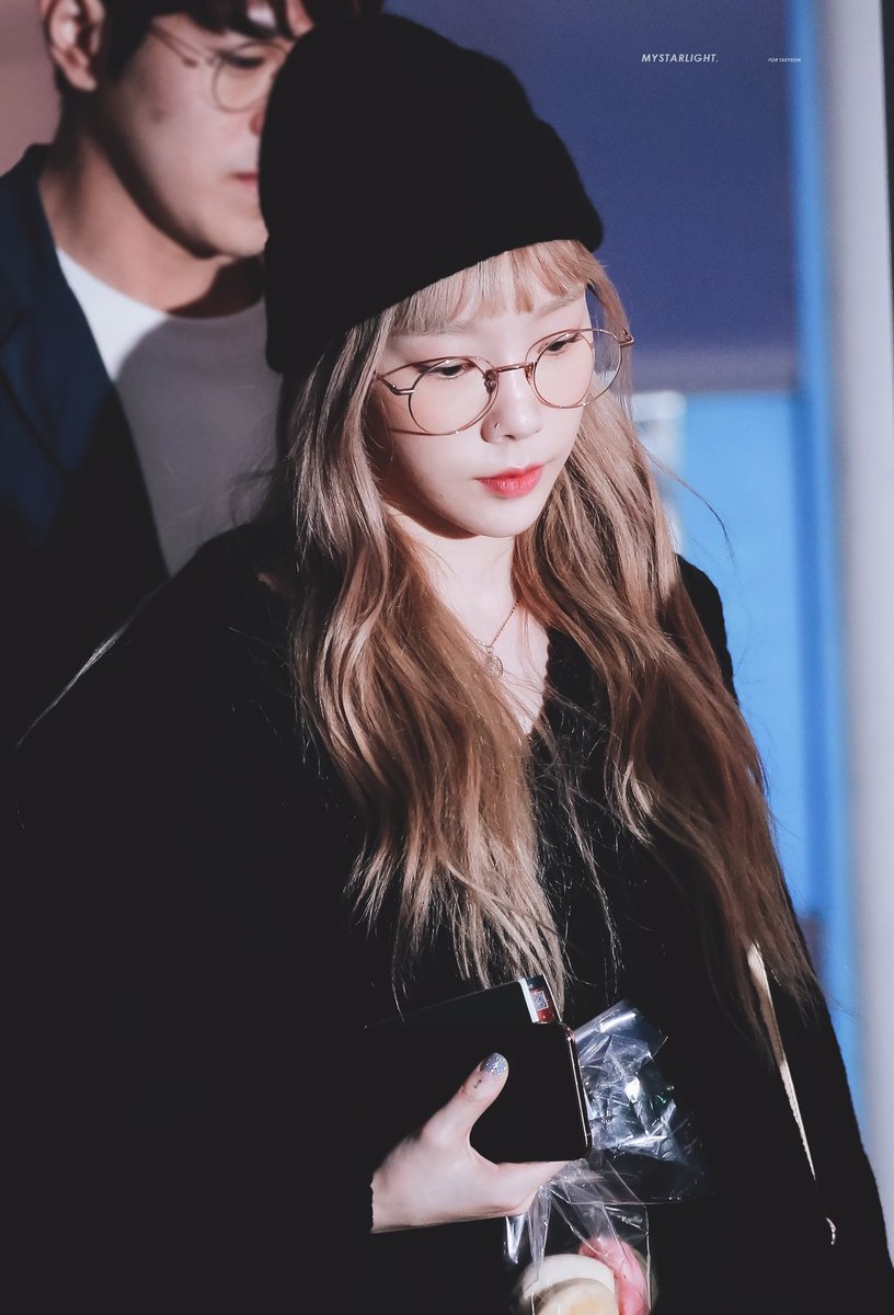 hourly taeyeon (@hourlytaeyeon) on Twitter photo 