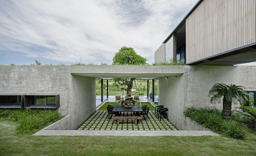 designboom's tweet photo. caceres + tous connects the two volumes of 'house S' in bali with steel + wood bridge
https://t.co/ngyfoGceP8 https://t.co/4HYMen4zV9