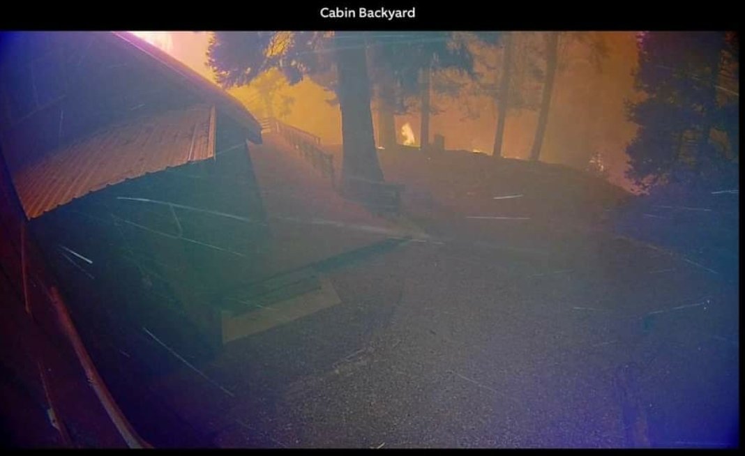savetheredwoods's tweet image. Last image from a Sequoia Crest webcam before it went out last night. Community is adjacent to League's Alder Creek property. These are our neighbors &amp;amp; our hearts are with them. Be safe, everyone #SQFComplex #CastleFire
