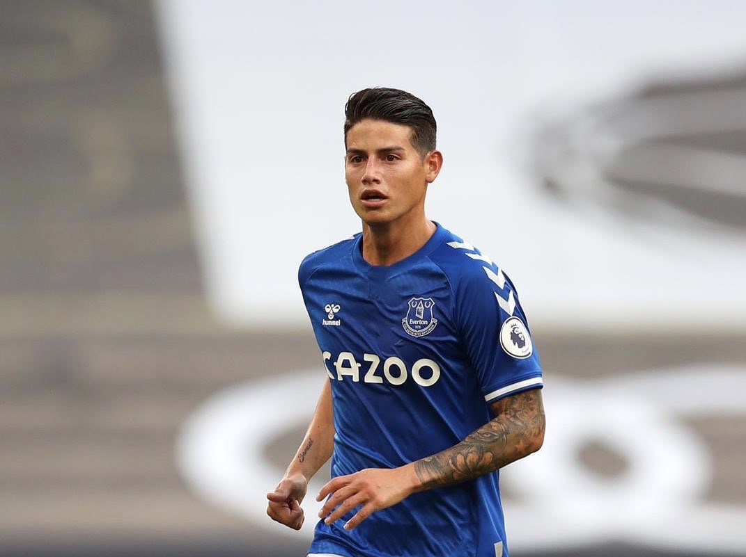 KevinCodina12's tweet image. Interesantísimo primer partido de James Rodríguez en el Everton, tanto a la hora de clarificar el ataque (con pelota) como al momento de ocupar espacios en defensa (sin pelota).

ABRO HILO