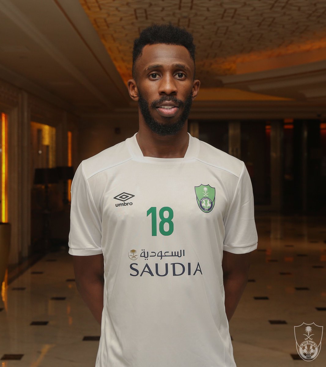 ALAHLI_FC's tweet photo. 📸 أطقم الفريق الكروي الأول بالنادي #الأهلي الخاصة بمسابقة #دوري_أبطال_آسيا 2020 ⚽💚 https://t.co/4FWNN4iUbw