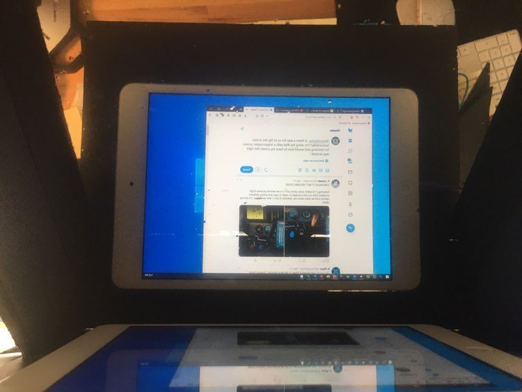 jaydesignstuff's tweet image. Hey @duetdisplay! Is there a way for us to flip the screen horizontally? I'm using my iPad with a teleprompter screen for teaching and would love to have my screen the right way around so I can interact with the UI properly. Thanks!