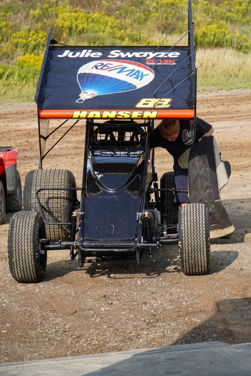 88Hjhansen's tweet photo. It’s race day!!! 🏆 

📍New Humberstone Speedway
  Port Colborne, Ontario

🏎 360 Sprint Car 

⏰ 7:00 PM 

📺 G Force Tv (tomorrow night) 

📱 Check back here for results https://t.co/v3Okg6fWHT