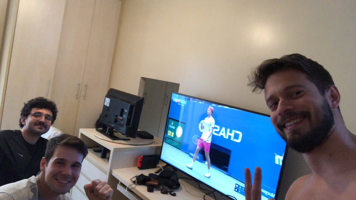 pedrolimawagner's tweet photo. Pedro, Felipe e Ivo 
De Brasília vidrados Vendo o jogão da final do US Open!! Somos #teamthiem #USOpenNoSportv https://t.co/vOAVEKtifx