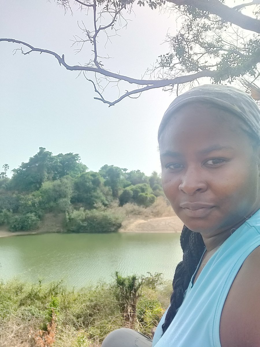 “I’m Dr. Nyeema Harris, an Assistant Professor in the Dept. of Ecology & Evolutionary Biology at  @UMich. Trained as a carnivore ecologist and disease ecologist, I now seek to understand the biogeography of ecological communities through a number of approaches.”