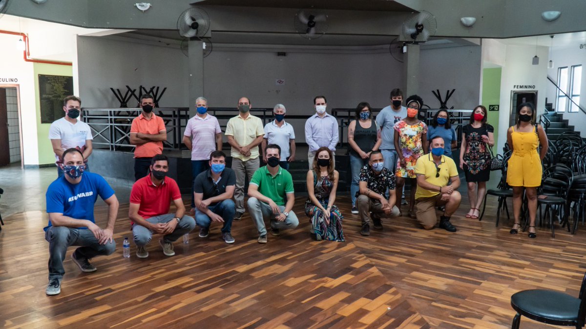 GiovanniMockus's tweet photo. Aconteceu hoje pela manhã a Convenção Eleitoral da @REDE_18 de #Botucatu. Fico muito feliz de ver que estamos indo para as eleições municipais desse ano fortalecidos, com chapa completa, 50% de mulheres e diversidade (LGBTIQA+, negros e PCD)!

#BotucatuEmREDE #REDESP https://t.co/d1Q9zUluPh