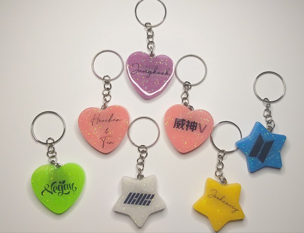 KraftKuma's tweet photo. Estamos meio sumidas por aqui, porém estamos produzindo muitas encomendas 🥰

Algumas delas foram essas que ficou tão fofinho que vim mostrar para vcs

#WONHO #LoveSynonym #Vegan #WayV #iKON #BTS #Jungkook #Heechan #Ten #Joohoney #BT21 #Koya #RJ https://t.co/ACBYTIynYf