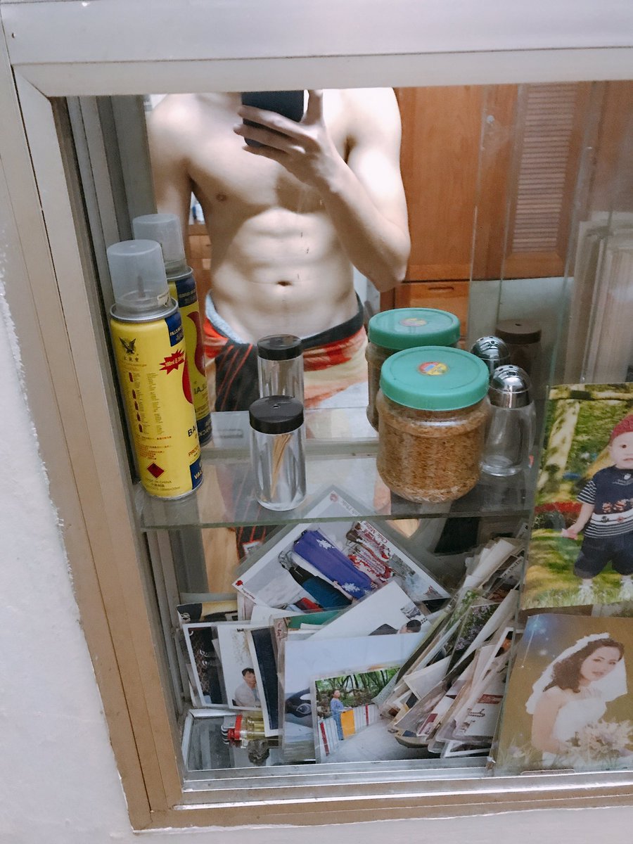 thanhhhi's tweet photo. E thích gì thfi a cũng chiều đấyy❤️😜 https://t.co/ZV6VJWbnGP