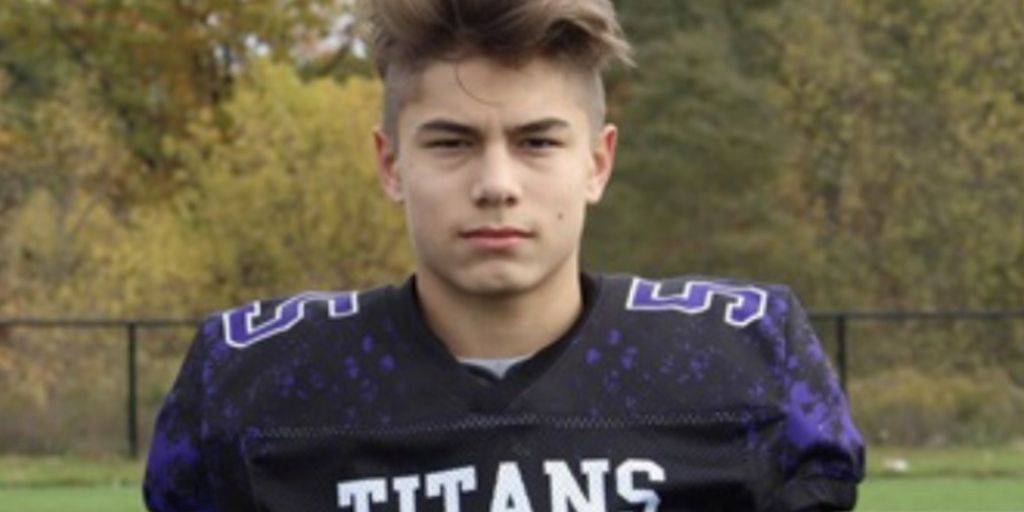 chatfootball's tweet photo. Catch up with the Ontario football scene!
Ontario Profiles ๐ https://t.co/CZ0jIp1MFV
Ontario Highlight Film ๐๏ธ https://t.co/f1zULBJAmg
OUA Commits ๐งข https://t.co/xVUjHEwCKI
#CFC200 Rankings ๐ https://t.co/3YXbIdzlTu https://t.co/0tqZSaLKnx