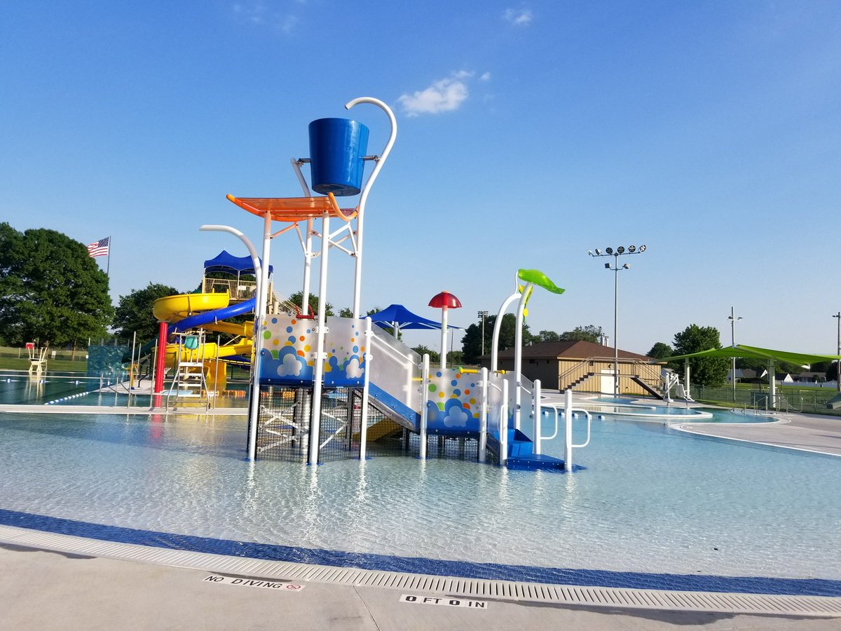 ChambersburgRec's tweet photo. Due to low attendance and the cool afternoon, the #Chambersburg #AquaticCenter is now closed for the remainder of today, Sunday, September 13, 2020. We will reopen Saturday, September 19, 2020.
#ExtendedSeason https://t.co/k5FBcyAMz8