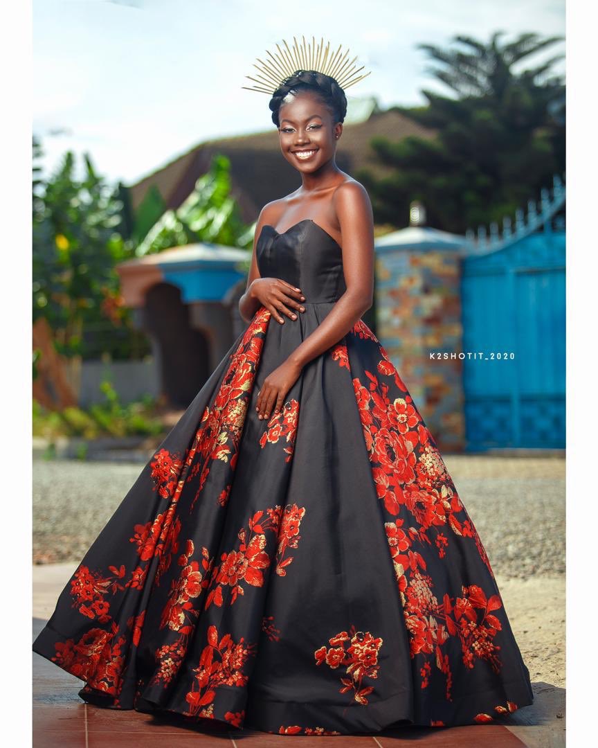 Scripp_T's tweet photo. 20 year old Eunice Hinson makes her own gown for the first time!😍 Let’s appreciate her work!!!  Congratulations Eunice❤️🎉 https://t.co/H2WNfNUkkh