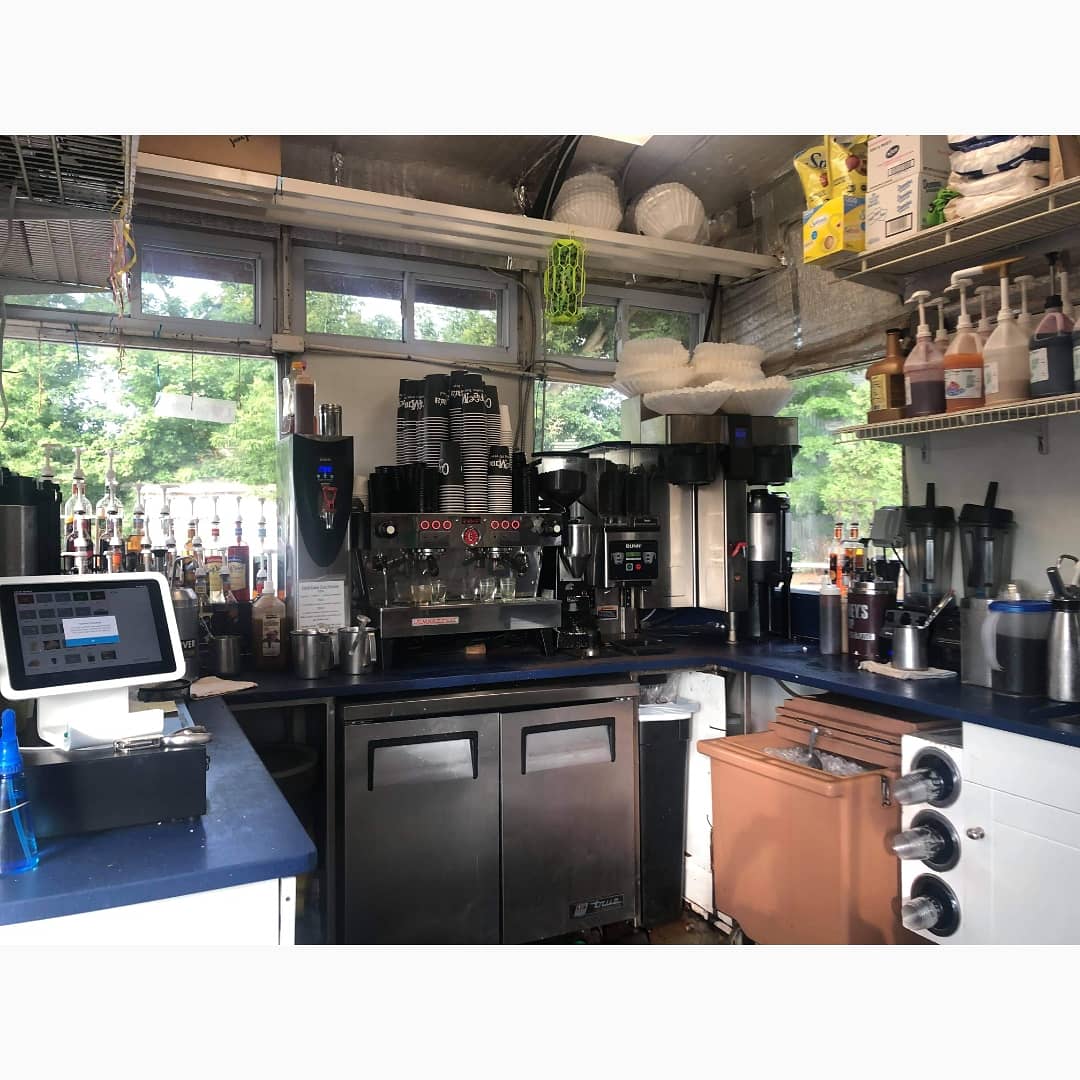 Warming hearts &amp; hands since 1999 😊❤☕
#HomeTownCoffee #Drivethrucoffee 
#OGhut