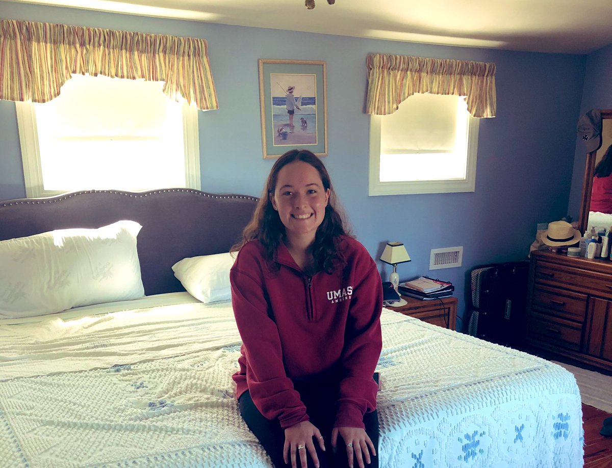 The nest is empty <a href="/courtneyborstel/">Courtney Borstel</a>  moved in today freshman at UMass Marshfield 😊