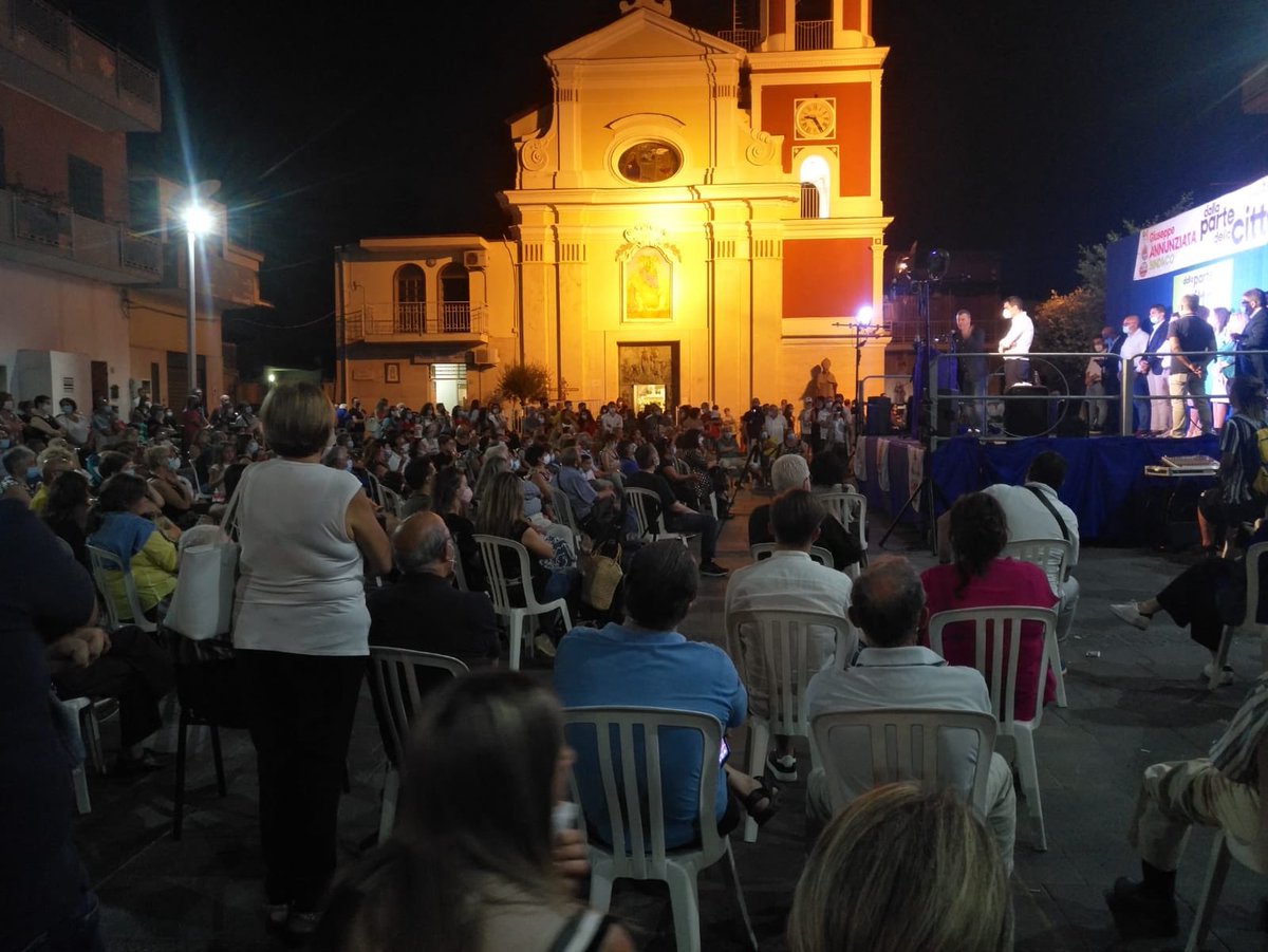 Pomeriggio intensissimo nell’area vesuviana. Pompei, Terzigno con <a href="/mariocoppeto/">mario coppeto</a> per i Democratici e Progressisti e comizio finale a Poggiomarino a sostegno del candidato sindaco Peppe Annunziata. Portiamo la sinistra in regione Campania.