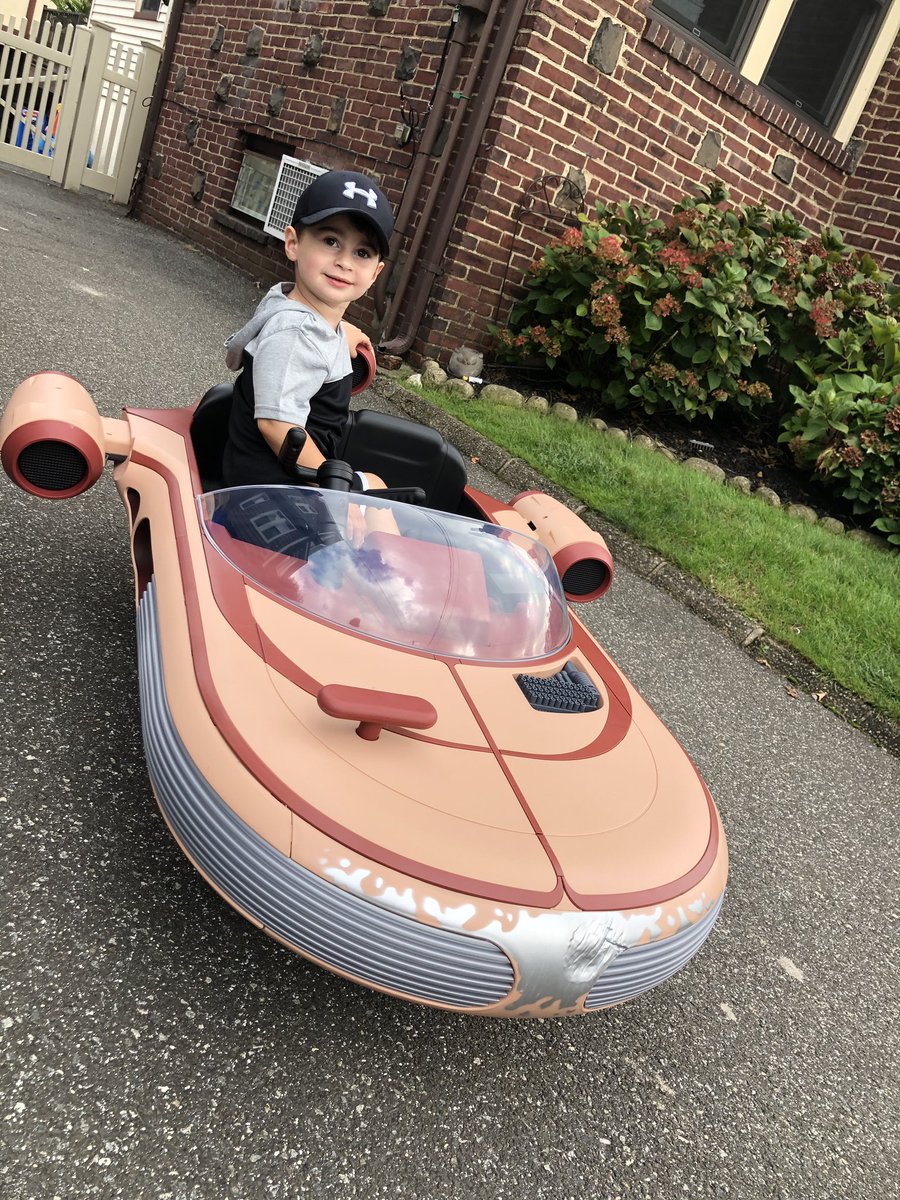 shwaptime's tweet photo. @HamillHimself can I get a RT for my nephew’s new ride? #StartEmYoung #TheForceIsStrongWithThisOne https://t.co/AiTXs3Miox