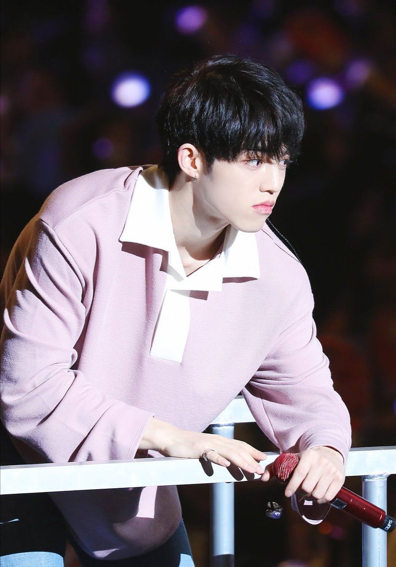 hourly_scoups's tweet photo. #SCOUPS #SEVENTEEN #에스쿱스 #최승철 #エスクプス #세븐틴 @pledis_17 https://t.co/lusxLQDR09