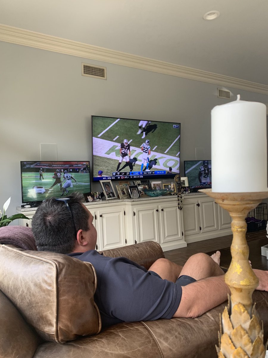 michaelmcmyne's tweet photo. Hey @chuete I thought you weren't going to watch football?  #alltalk. #poser #FakeNews https://t.co/hOMYxZ30I0