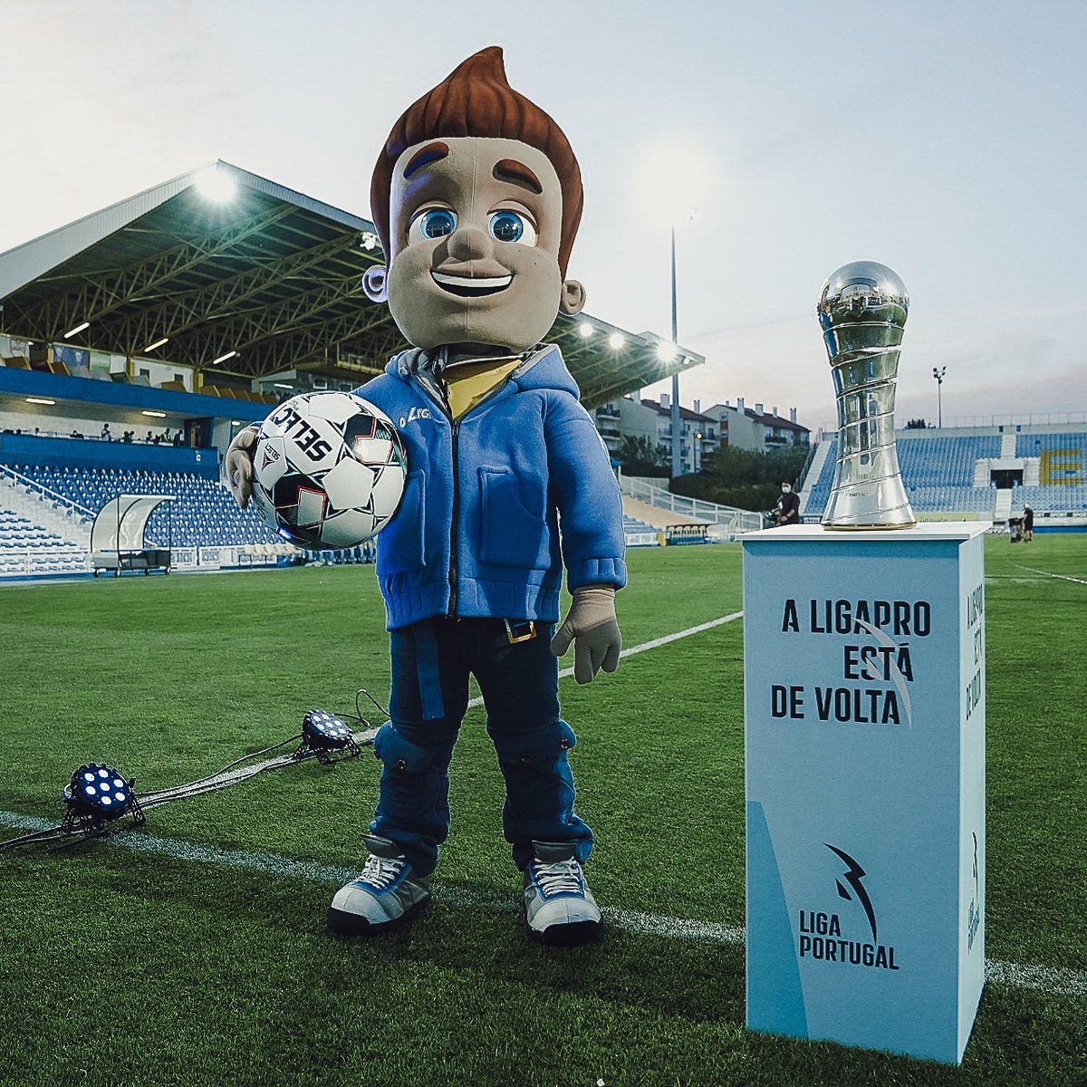 ligaportugal's tweet photo. Sentiram falta de alguém no vosso feed? 💻🖱 Nós sabemos que sim 😎
Não é só a LigaPro que está de volta, o "Ligas" também! ❤
#LigaPortugal #LigaPro #oLigas #criatalento https://t.co/c1Q5wqosSJ
