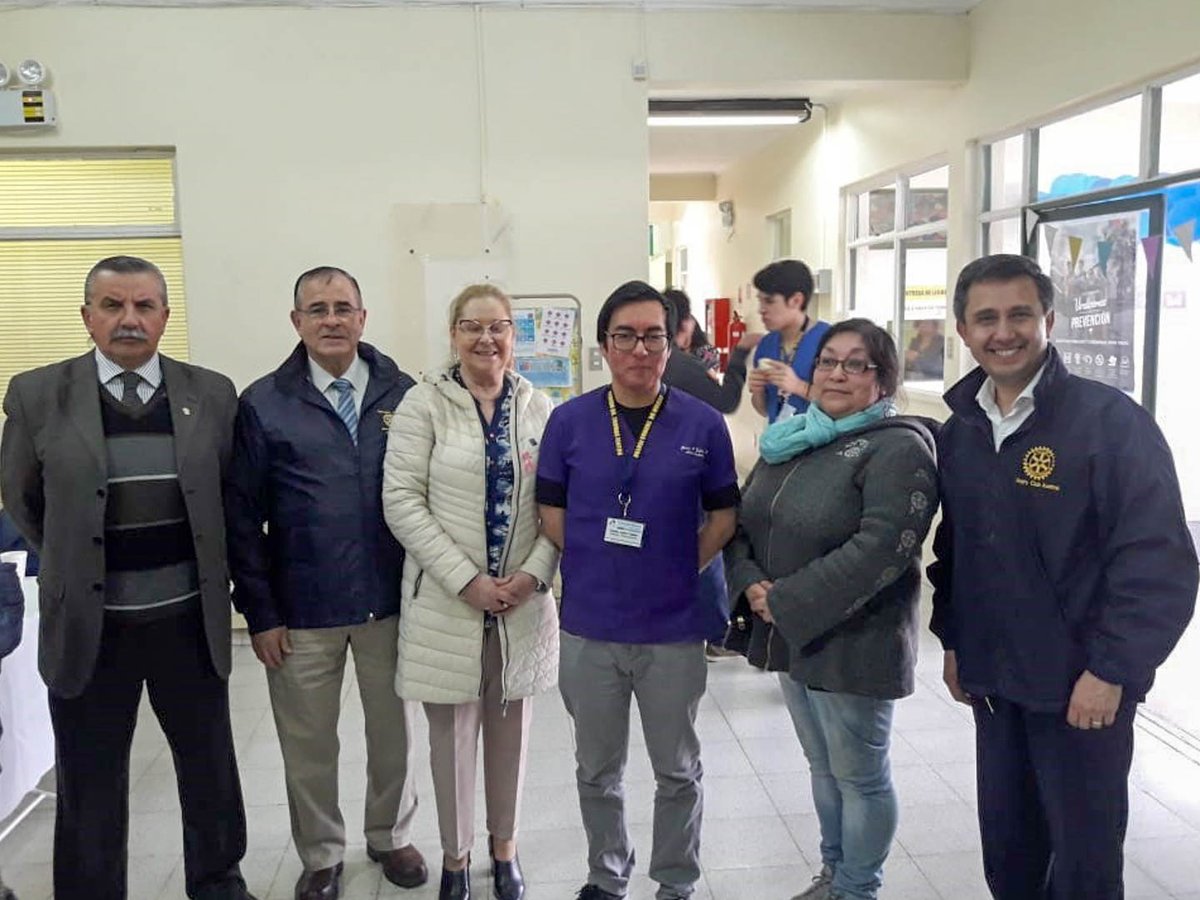 RotaryAustral's tweet image. El 03 de octubre de 2019 el director del CESFAM Thomas Fenton, don Pedro Jofré Tabilo, invitaron a Rotary Club Austral Punta Arenas (R.C.A.), para celebrar el aniversario de su establecimiento, destacando el importante aporte que entrega todos los años nuestro Club #PuntaArenas