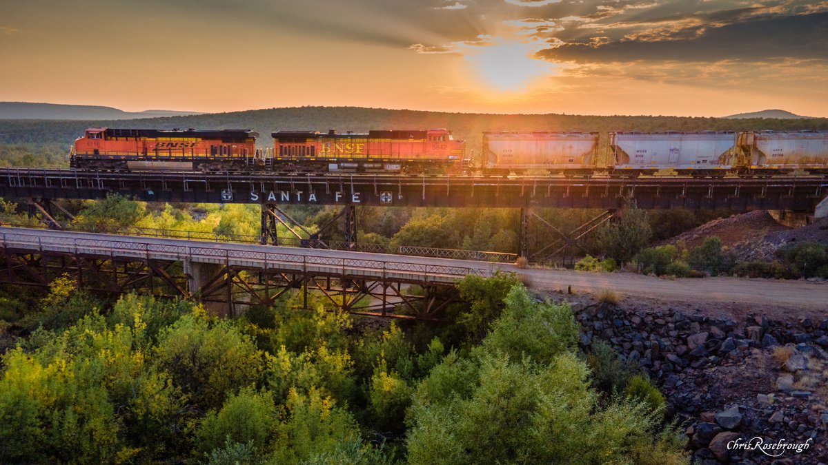 piratechristian's tweet image. Train bridge south of Ash Fork, AZ
