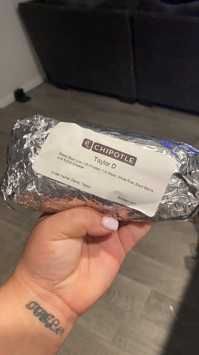 Pretty sure this isn’t a bowl chipotle..... NOT HAPPY <a href="/ChipotleTweets/">Chipotle</a>