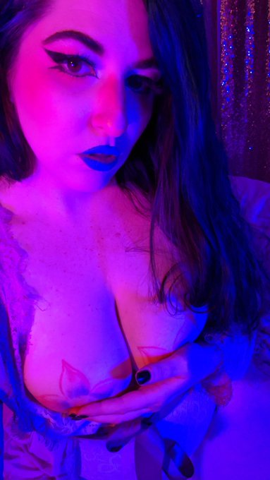 Enjoy the view? https://t.co/JMBBXqrTBV