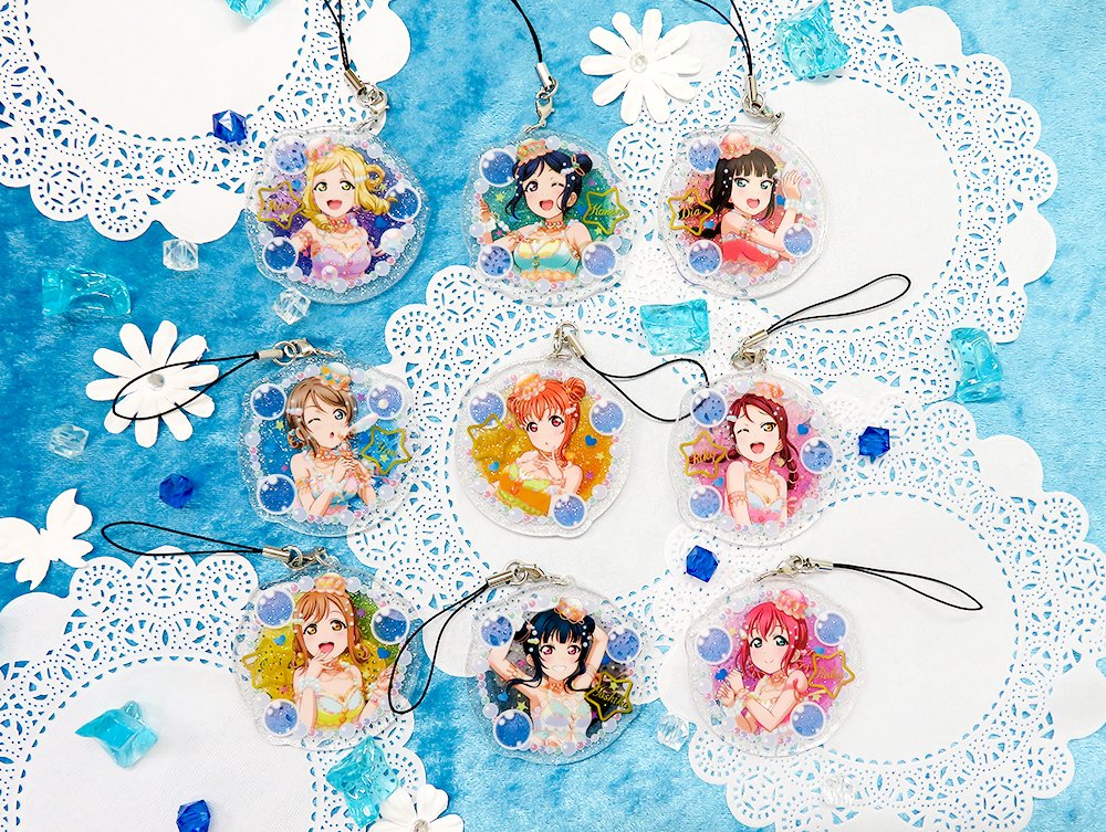ブシロードクリエイティブ公式 ラブライブ カプセルトイ情報 ラブライブ サンシャイン より ラメアクリルストラップが本日発売です シャボン玉編のイラストが使用されており キラキラのラメがおしゃれ でとっても可愛いんです ぜひゲット
