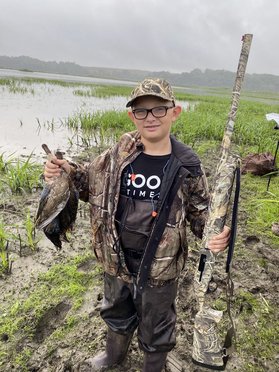 offgridglam's tweet photo. Fishing season to duck season!! My boys !! God knew what he was doing giving me these boys to raise💙💙 now drawing plans to make a duck boat https://t.co/EWQdPwZUrW