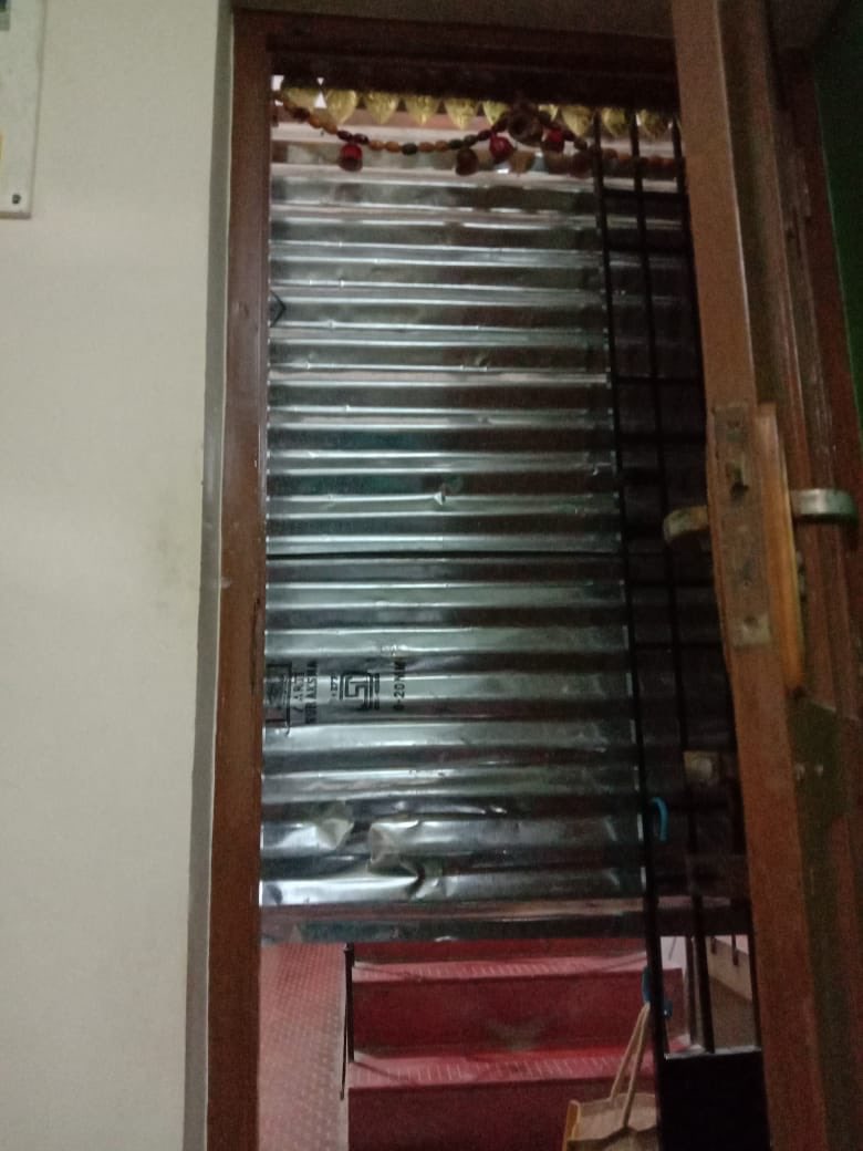 seshavram's tweet photo. Many people saying this. Now, it is at my friend home. How bad you can treat people just because they were infected.  Ur ministers were sealed in same way or this is only for public ? How will you go out of home if there is any emergency. @CMOTamilNadu @mkstalin @narendramodi https://t.co/IQeSbSmKqJ
