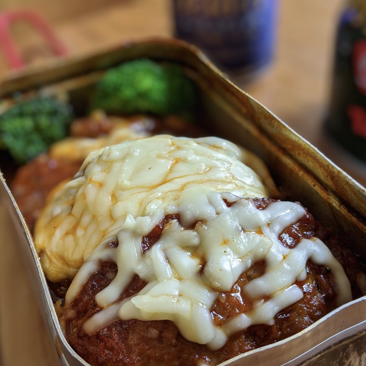 ベランダ飯 365日キャンプ飯中 בטוויטר メスティンで 煮込みハンバーグ を作ってみた ハンバーグはチルドの出来合いのもの ソースはレトルト ブロッコリーは冷凍だけど 簡単で超美味しい お好みでチーズや玉子を入れて召し上がれ