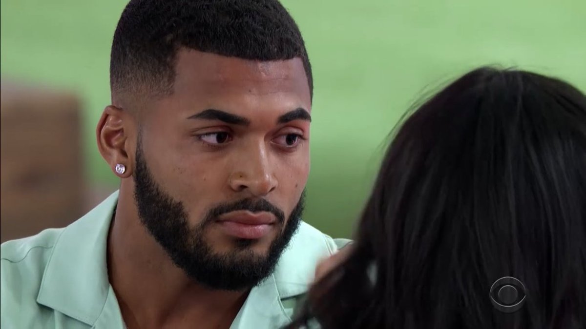 MTVTheoCampbell's tweet photo. #LoveIslandUSA 
The show's villain     The actual villan https://t.co/lApVLJCIWP
