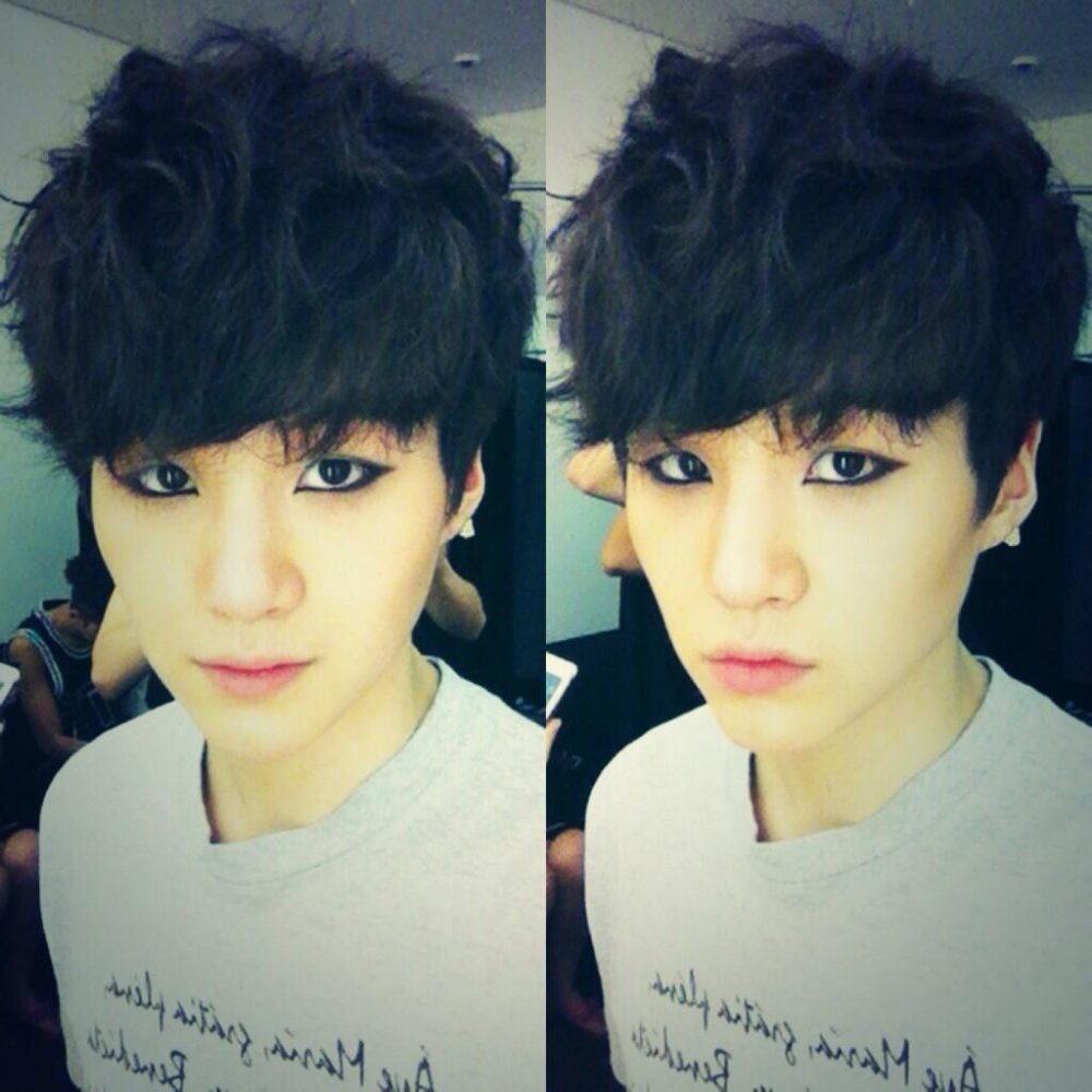 sometimes I think about jock yoongi in high school and then i erase that thought because it doesn’t fit my emo boy narrative
