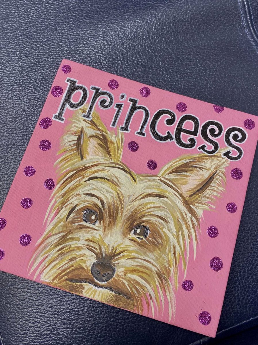 yoaliale's tweet photo. hi!!
i’m taking commissions!! 
if you’d like your doggy painted, message me!! https://t.co/3G70sbVj0j