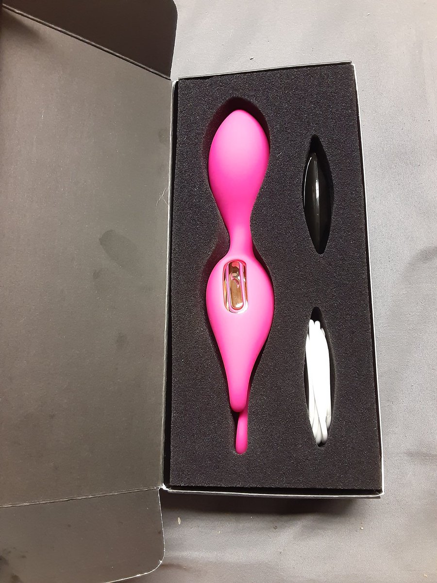 Emily76432822's tweet photo. @AdultToy1 thank you for another amazing toy the vibrations of this are strong I truly believe this will be my new favorite excerise 😍😍 https://t.co/cWvOAEbtck