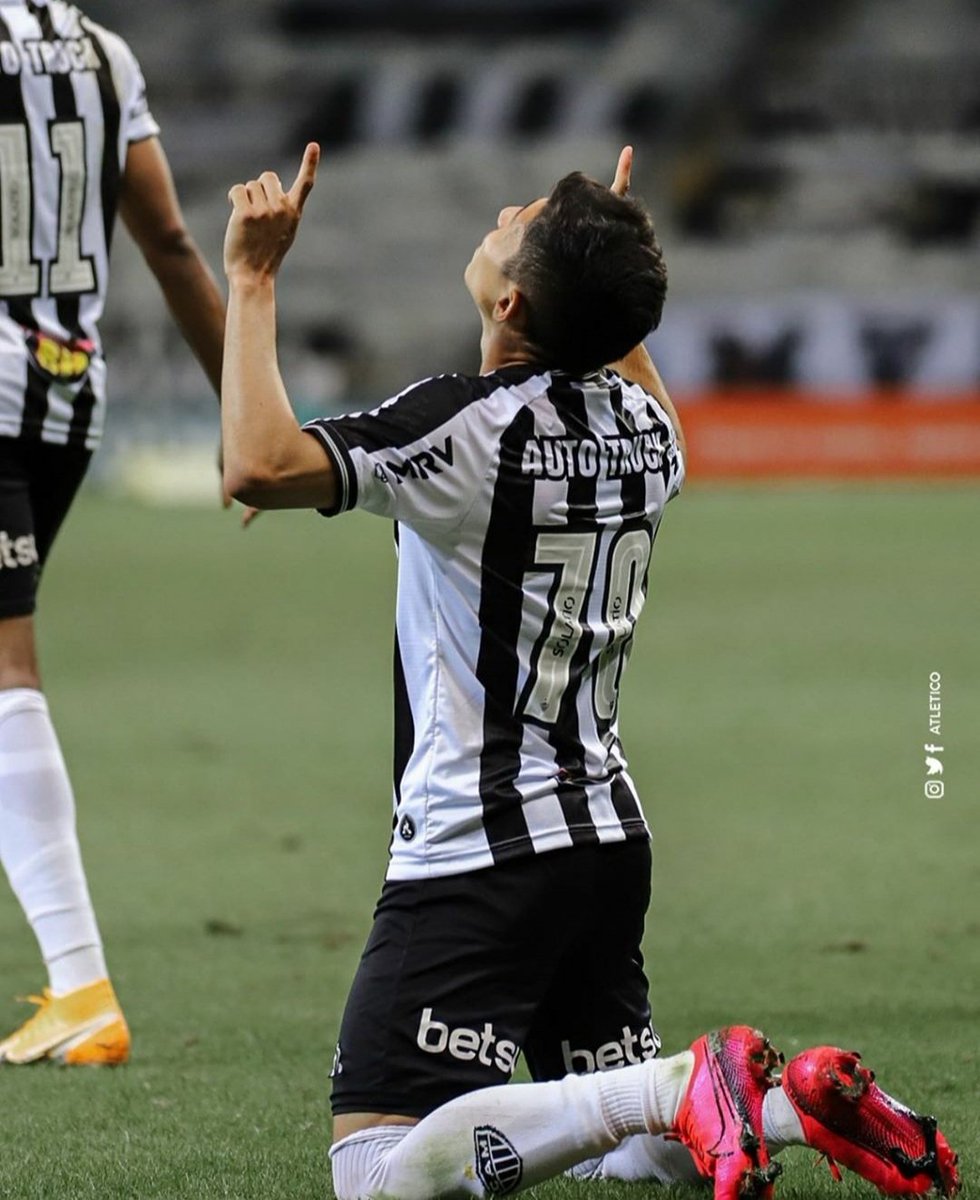 QSavarino10's tweet photo. Gloria a Ti Jesùs +3pts🙌🤍🖤⚽️ @Atletico https://t.co/iF5QQSIP2P